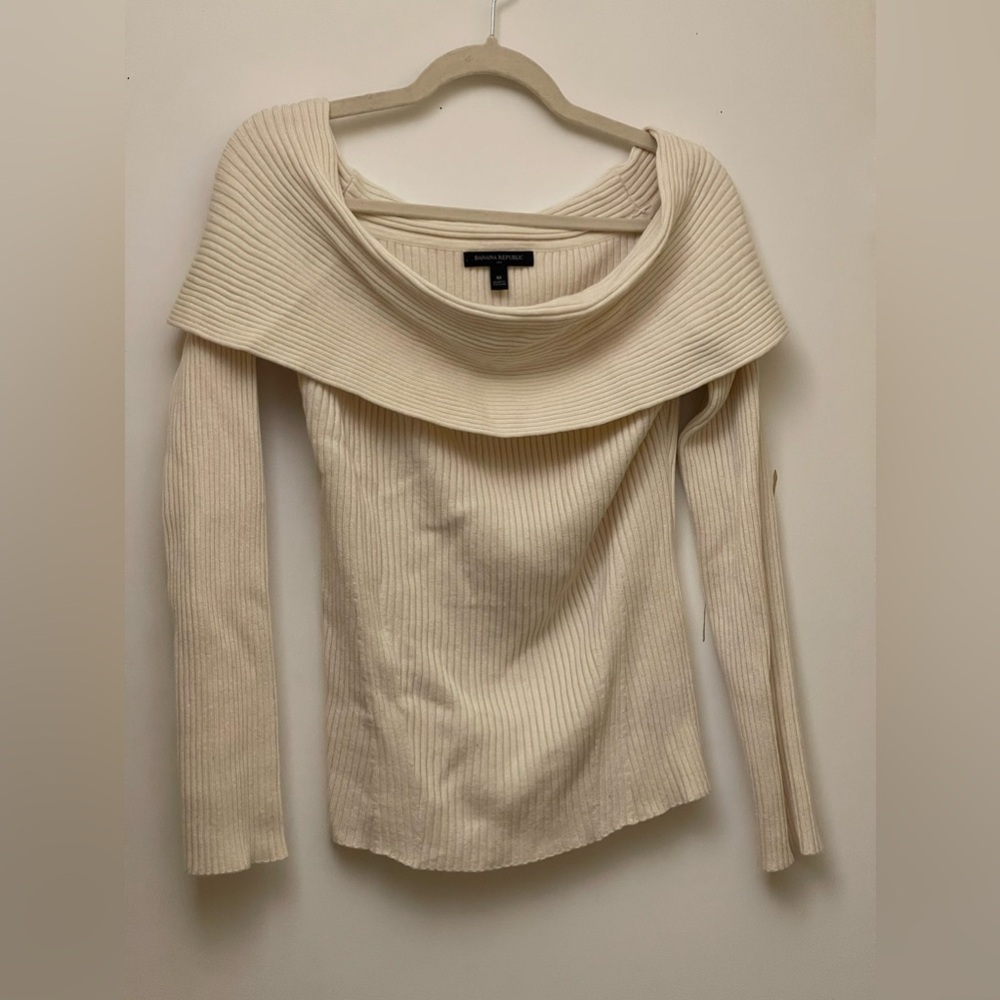 Banana Republic Off The Shoulder Cream Top
